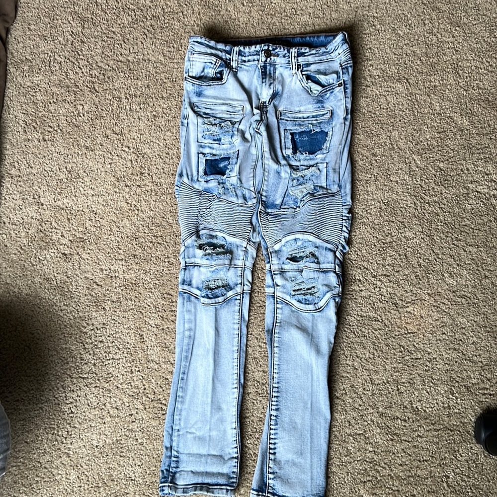 Men’s Ripped Jeans